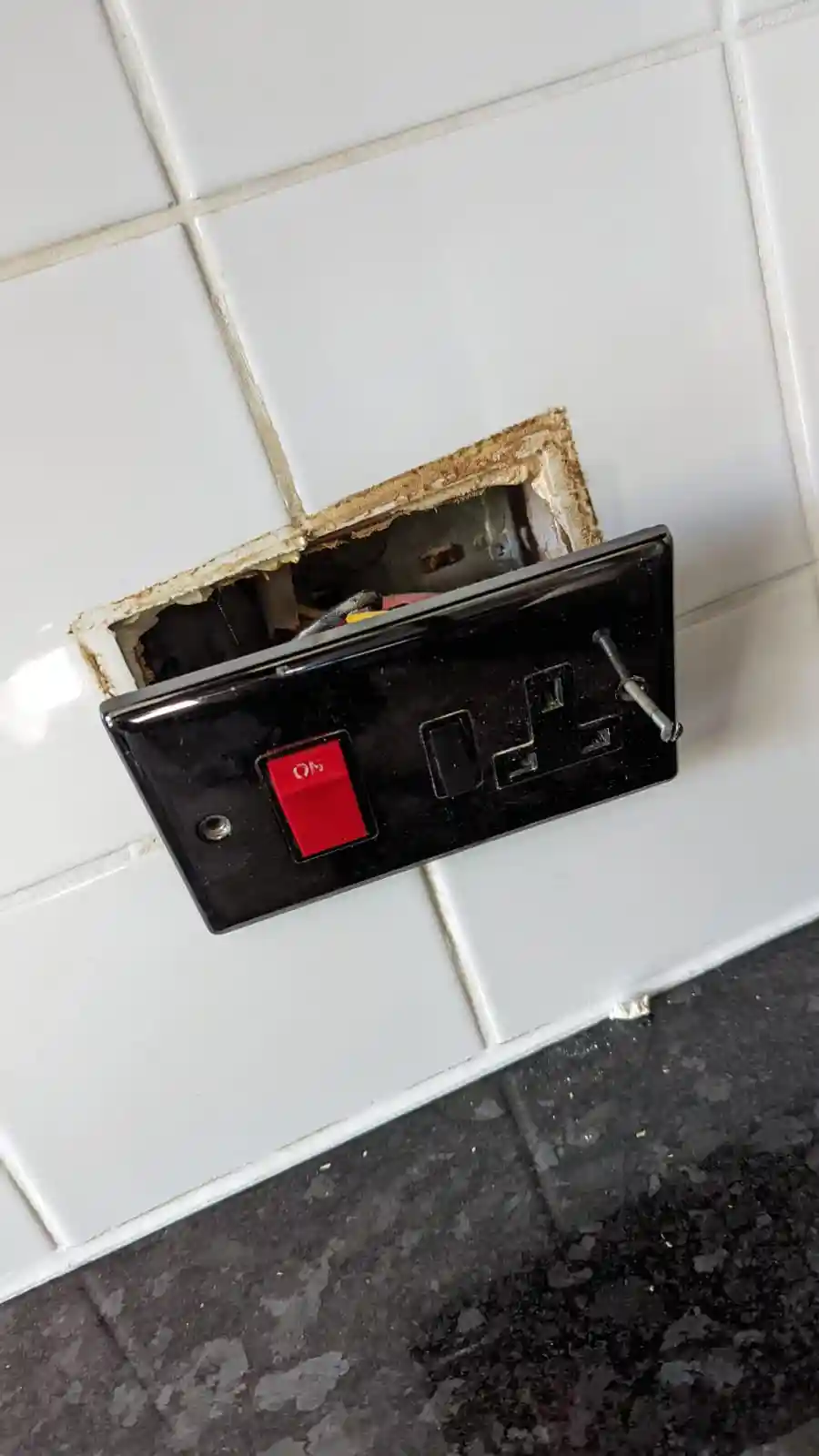 Emergency Electrician 24 hour Horley